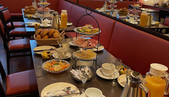 Fr&uuml;hst&uuml;ck