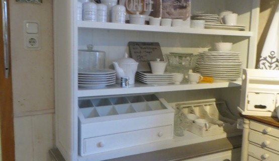 Jolipa-Schrank 2-tlg. 795,-- jetzt Abholpreis 495,--