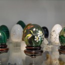 Eier aus Edelsteinen