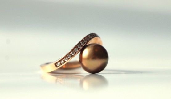 Tahitizuchtperlring 750 Rotgold und Brillanten